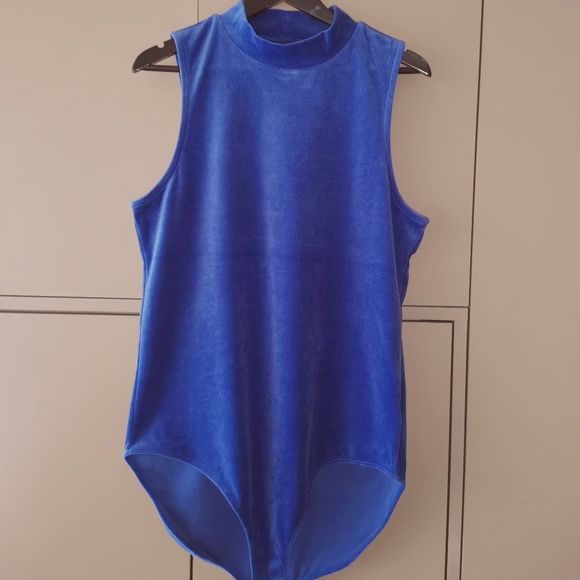 GAP Mockneck Velour Bodysuit - (XL Tall) - Picture 2 of 11